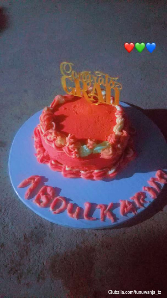 🎂 Keki Zetu Kuanzia Tsh 15,000 tu! 🎂
Unatafuta keki nzuri, tamu na ya kipekee kwa bei nafuu? Tunu Collection tumekusogezea keki kuanzia 15,000 tu!

✅ Ladha za kuvutia (Vanilla 🍦, Chocolate 🍫, Red velvet ❤️ n.k.)
✅ Muonekano wa kuvutia – unaweza kuchagua rangi na mapambo
✅ Inafaa kwa Graduation, Birthday, Anniversary n.k.
✅ Tunapokea oda zako mapema na tunafanya delivery Singida mjini

📍 Tupo Singida mjini, mkabala na soko la vitunguu
📞 WhatsApp: 0676120906
📞 Simu ya kawaida: 0746474228
📸 Angalia kazi zetu zaidi kwenye Instagram: @tunu_wanja

👉 Oda sasa – keki tamu kwa bei nafuu kabisa!